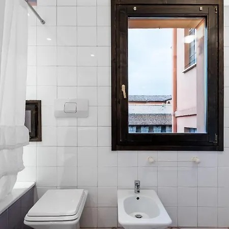 Fusari A Piazza Maggiore By Wonderful Italy Guest house