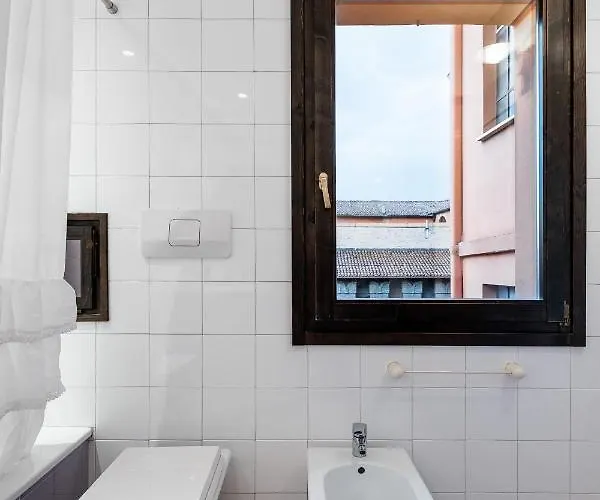 Fusari A Piazza Maggiore By Wonderful Italy Casa de hóspedes